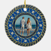 フォト金ゴールド記念ダイヤモンドポートレートブルー セラミックオーナメント (裏面)