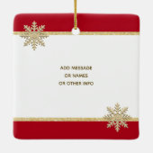 フォト金ゴールド赤い雪の記念クリスマスホリデー セラミックオーナメント (裏面)
