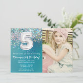 フォト5ティール（緑がかった色）シルバーグリッター誕生日 招待状 (スタンド正面)