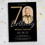 フォト70th誕生日金ゴールドブラックシンプルシックカスタム 招待状<br><div class="desc">フォト70th誕生日金ゴールドブラックシンプル招待状シックカスタム。ミニマ祝リストのエレガンスのシンプルさがテーマ写真のパーソナライズの魅力に満ちモダンた「ミニマリスト・シック」のデザインとスタイルで、お客様の画期的な誕生カスタム日。このシンプルデザインとシックなお祝いはカスタム、あなたの写真が中心のステージを取ることを可能にする。このマイルストーンモダンの重要性を強調しながら、簡単にエッジを維持する雰囲気を作スタイリッシュ成する。「ミニマリストシック」で、あなたの誕生日パーティーのテーマは、洗練と個人の気持ちの完璧な融合を体現コンテンポラリーし、忘れられないお祝いのためのステージを設定する。</div>