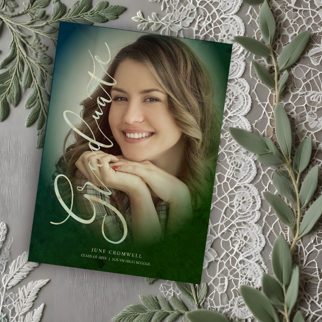 フォト・デ・グレサド・モダンノ・コン・ウンギオン・エレガンテ・デ (クリエイターアップロード済み)