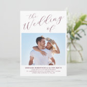 フォト ミニマリスト バーガンディ ホワイト スクリプト ウェディング インビテ 招待状 (スタンド正面)