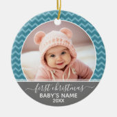 フォト 赤ちゃんの最初のクリスマス - ブルーチェブロン グレー セラミックオーナメント (正面)