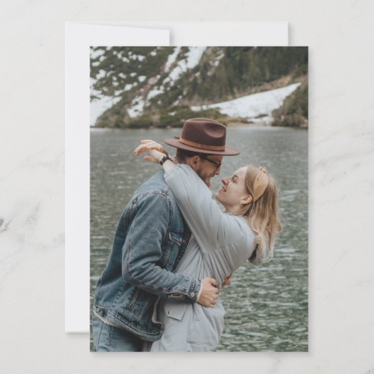 フォレストの山の結婚式の日付を保存 招待状 (裏面)