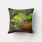 フォレストクリーク美しい自然景観写真 クッション (裏面)