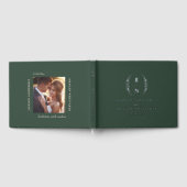 フォレストグリーンスタックイニシャルモノグラム結婚ズ ゲストブック (全面)