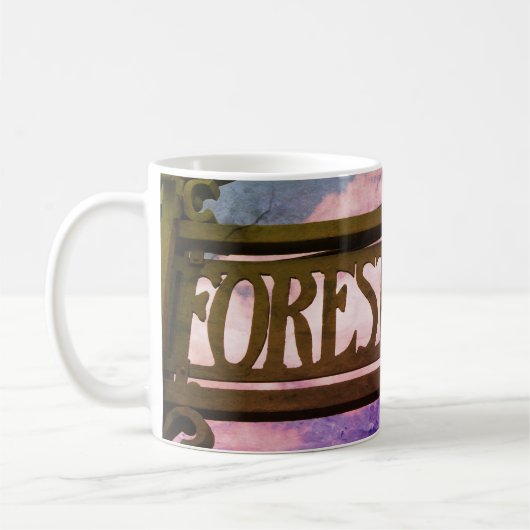 フォレストヒルズ、クイーンズ、ニューヨーク コーヒーマグカップ (左)