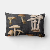 フォレストマッシュルームコテージブラックヴィンテージエフェメラ ランバークッション (裏面)