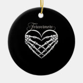 フォレバーモアのスケルトン手ハートゴシックのロマンス セラミックオーナメント (正面)