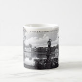 フォンテンブロー宮殿、フランスの1910年のヴィンテージ コーヒーマグカップ (中央)