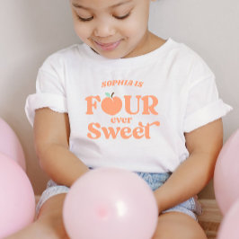 フォーエバースイートピーチフルーツ 4歳の誕生日パーティー トドラーTシャツ