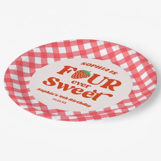 フォーエバースウィートストロベリー4th誕生日パーティー ペーパープレート (アングル)