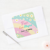 フォーエバーマジカルフォー誕生日デイジー スクエアシール (封筒)