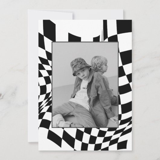 フォーエバーヤングブラックレトロボーイズ4歳の誕生日 招待状 (裏面)