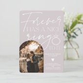 フォーエバーリング写真アーチ灰色薄紫婚約 案内状 (スタンド正面)