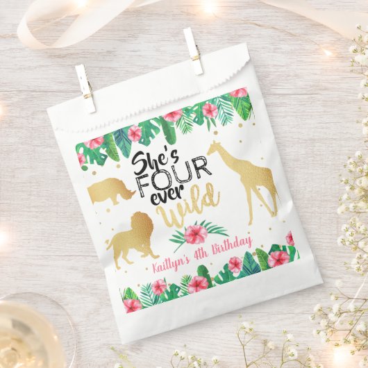 フォーエバーワイルドガールズ4th誕生日パーティー フェイバーバッグ (クリップ留めされた状態)