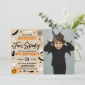 フォーエバー スプーキ！ ハロウィン4歳誕生日写真 招待状 (スタンド正面)