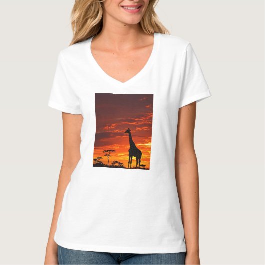 フォーカスされた偉大さ — 永遠のキリン Tシャツ (正面)