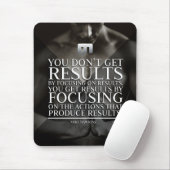 フォーカスと結果 – トレーニング やる気を起こさせる マウスパッド (マウス)