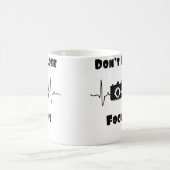 フォーカスを失わない写真 コーヒーマグカップ (中央)
