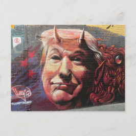 フォークで舌を絞った悪魔のグラフィティウォールアートとしてトランプ ポストカード