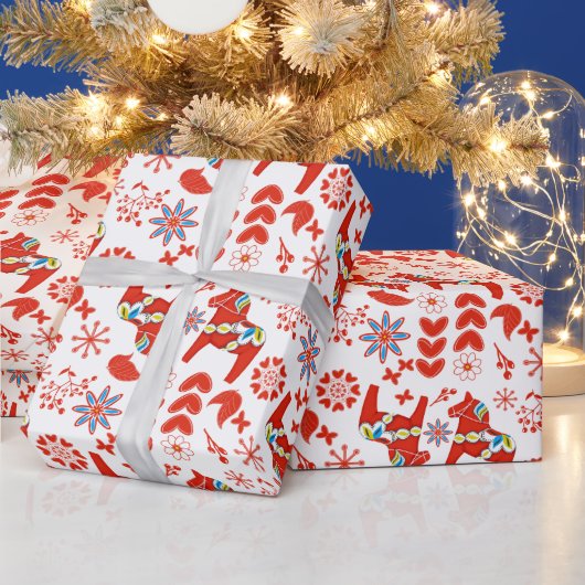フォークアートダラスウェーデンレッドホースフローラルパターン ラッピングペーパー (クリスマス)