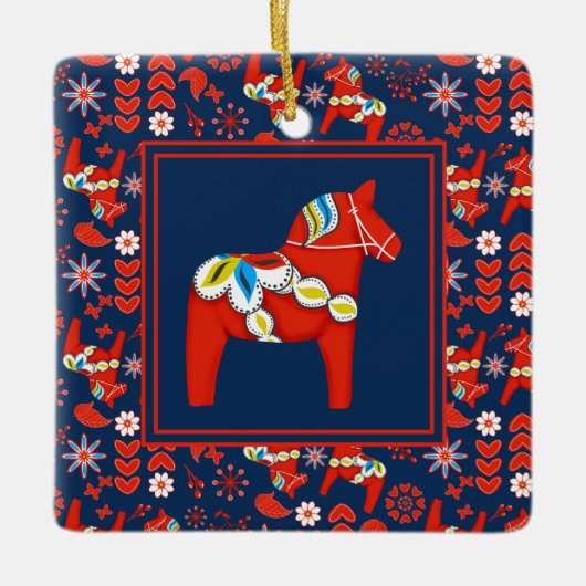 フォークアートレッドスウェーデンダラ馬とパターン写真 セラミックオーナメント (正面)