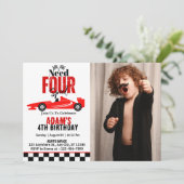 フォース・スピード・レース・カー・ボーイ 4歳の誕生日写真が必要 招待状 (スタンド正面)