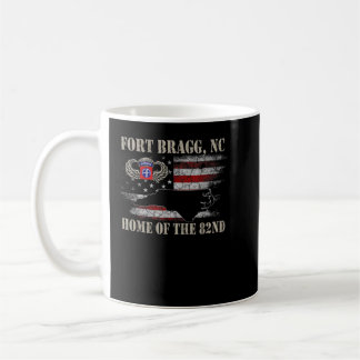 フォートブラッグNC Home Of The 82nd Airborne T-shirt, Ve コーヒーマグカップ