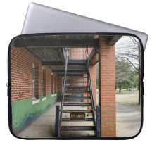 フォート素朴・モンロー・ノートPCケースのシーン