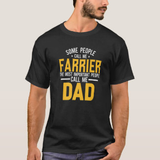フォーファリアブラックスミスパパファリアーパパ Tシャツ