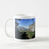 フォーマイルトレイルからヨセミテ渓谷 – Yosemite コーヒーマグカップ (左)