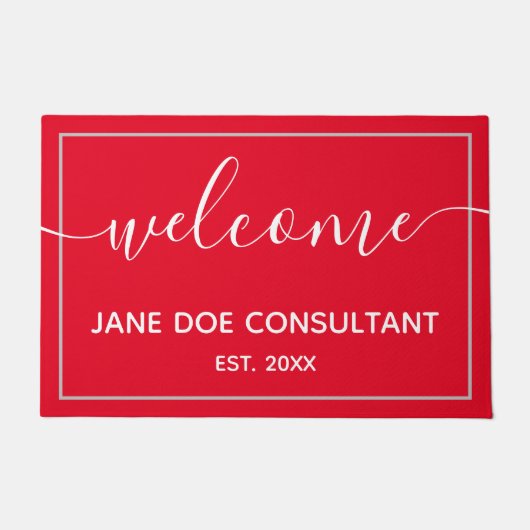 フォーマット – パーソナライズされたようこそ赤と白 ドアマット (正面)