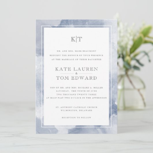 フォーマルダスティブルーウォーター色モノグラム結婚ズ 招待状 (スタンド正面)