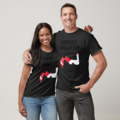 フォーミュラ・シンガポール国旗のレーシングサーキットカーマップ・グランズ Tシャツ (ユニセックス)