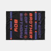 フォームダーツウォー誕生日ブラザーオブザ誕生日ボーイ フリースブランケット (正面(横))