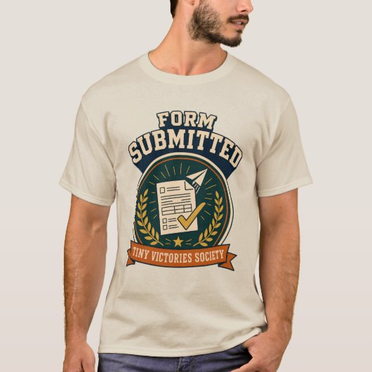 フォーム提出 レトロ事務処理勝利バッジ Tシャツ (正面)