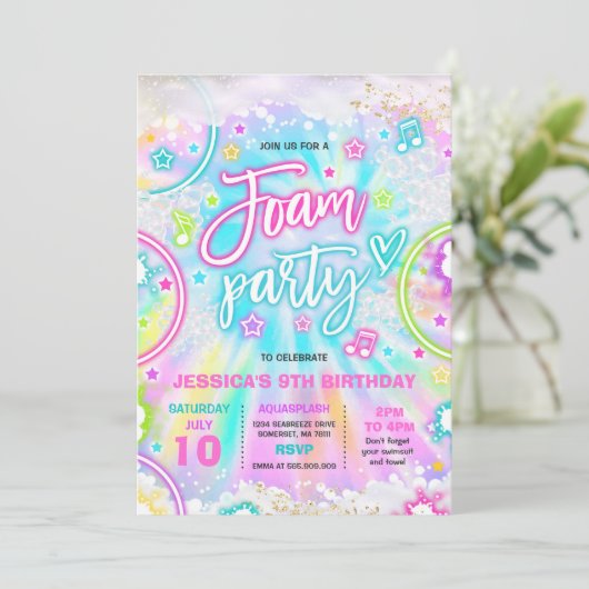 フォーム誕生日パーティープールスプラッシュパッド絞り染めグロー 招待状 (スタンド正面)