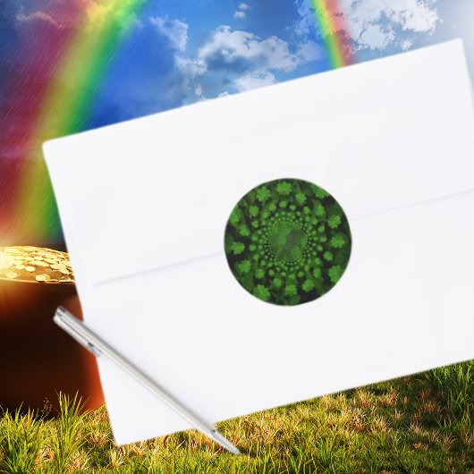 フォーリーフクローバー万華鏡のように千変万化するパターン ラウンドシール