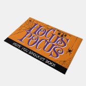 フカスポカスハロウィーンタイポグラフィオレンジパープル ドアマット (アングル)