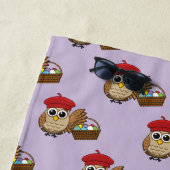 フクロウおもしろいイースターエッグ狩りパターン ビーチタオル (インサイチュ)