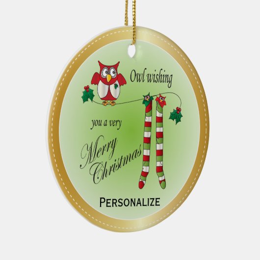 フクロウがクリスマスのお祝いのオーナメント セラミックオーナメント (右)