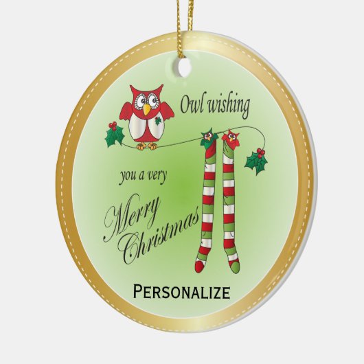 フクロウがクリスマスのお祝いのオーナメント セラミックオーナメント (左)