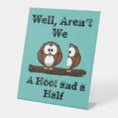 フクロウが鳴き声を上げて商売に 台座サイン (正面)