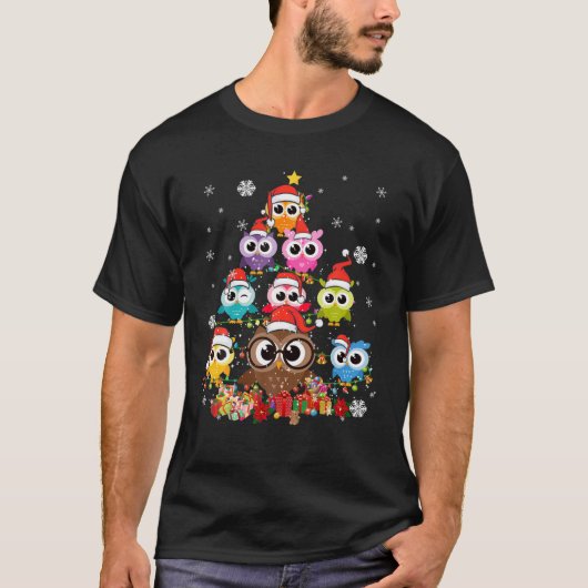 フクロウのクリスマスツリーかわいいクリスマスライトサンタフクロウ Tシャツ (正面)