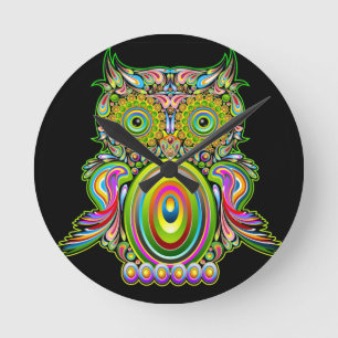 フクロウのサイケデリックなポップアート ラウンド壁時計
