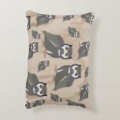 フクロウのパターンと素朴木材 アクセントクッション (裏面(縦))