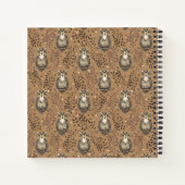 フクロウの図解入りの、写真付きの木地模様 ノートブック (裏面)