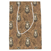 フクロウの図解入りの、写真付きの木地模様 ミディアムペーパーバッグ (正面)