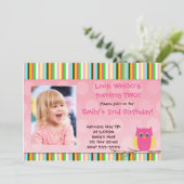 フクロウの招待状 女の子の誕生日パーティー ストライプ フォト 招待状 (スタンド正面)
